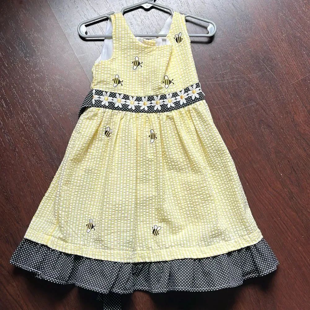 Cute yellow dress